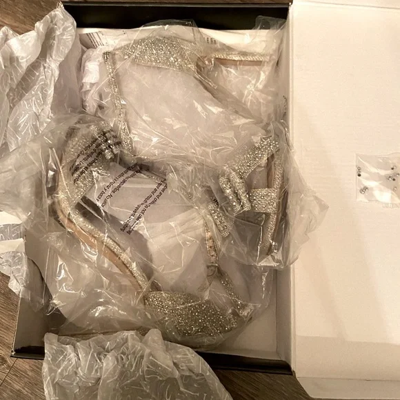 INC Reesie Rhinestone Pump - Picture 4 of 5